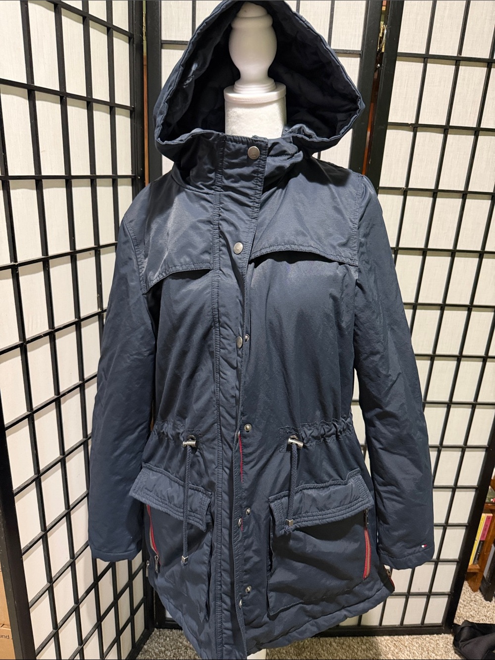 Tommy Hilfiger Navy Padded Hooded Winter Jacket EUC Cotton Blend Side Zippers